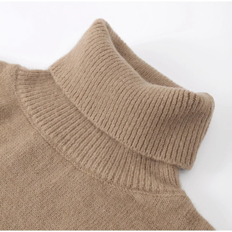 Luxurious Women's Gray Turtleneck Sweater