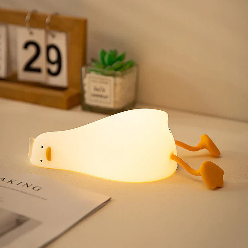 DREAMY DUCKLING – Cozy Night Light Companion
