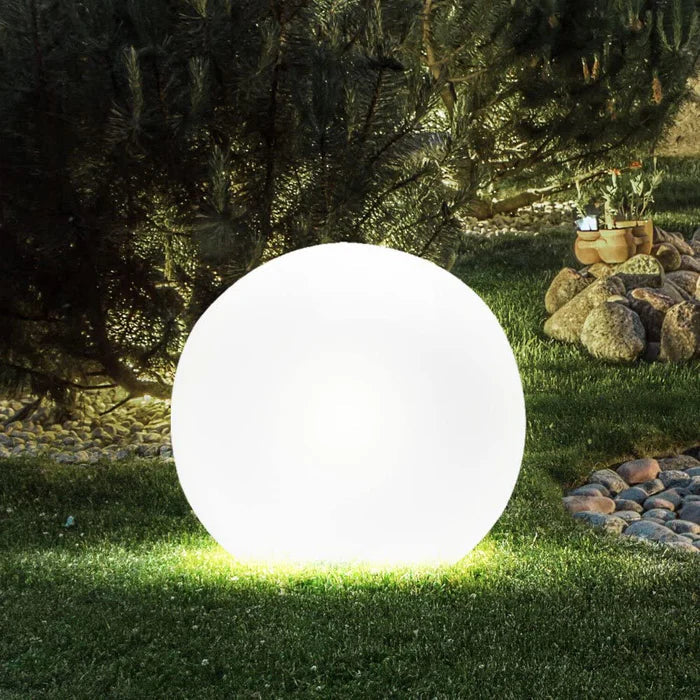 LUMINAIRE SPHERE – Enchanting LED Garden Light