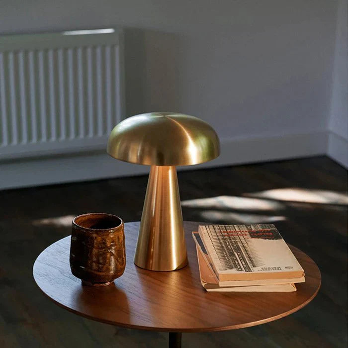 LUMINOUS GLOW – Elegant Wireless Table Lamp