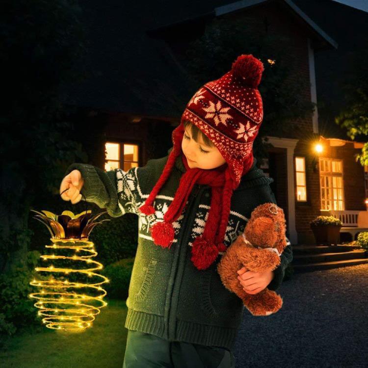 TROPILITE – Enchanting Solar Pineapple Garden Light