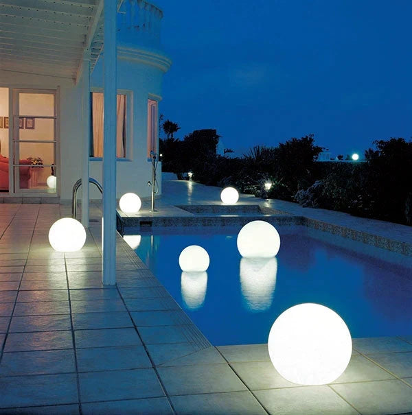 LUMINAIRE SPHERE – Enchanting LED Garden Light