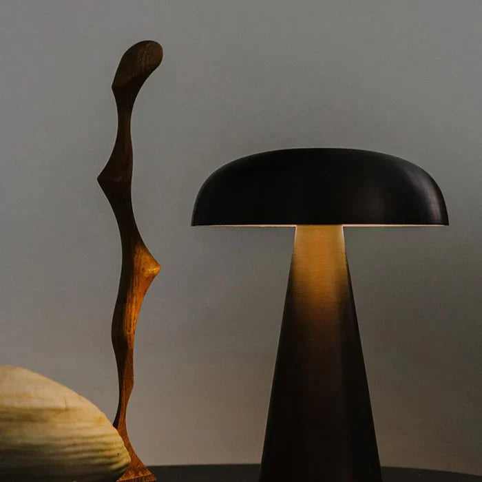 LUMINOUS GLOW – Elegant Wireless Table Lamp