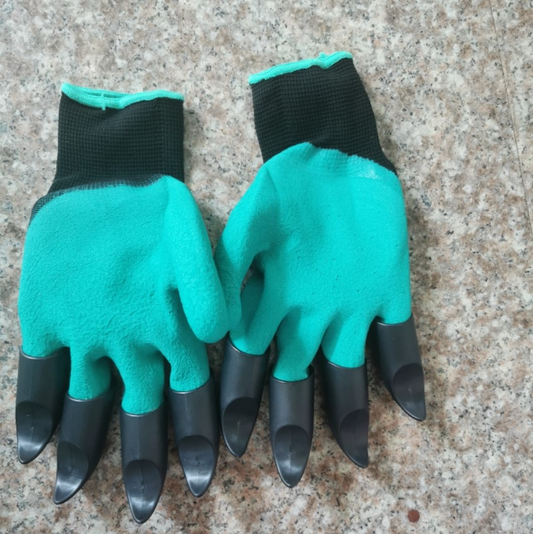Claw-Enhanced Garden Gloves for Easy Digging