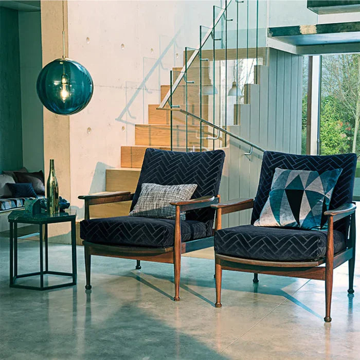 LUMINAIRE – Elegant Glass Sphere Pendant Light