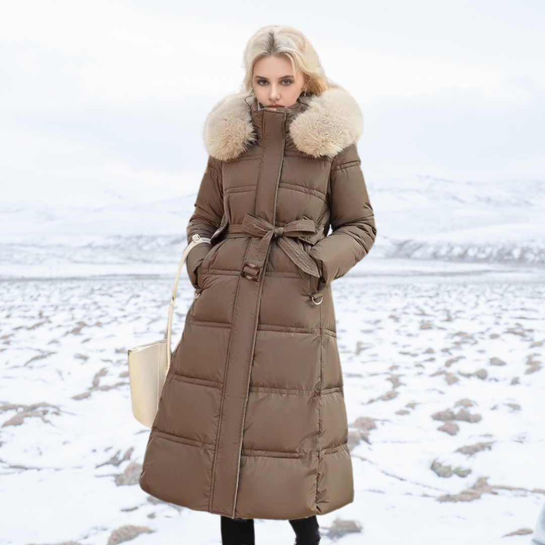 Luxurious Women's Winter Coat with Faux Fur