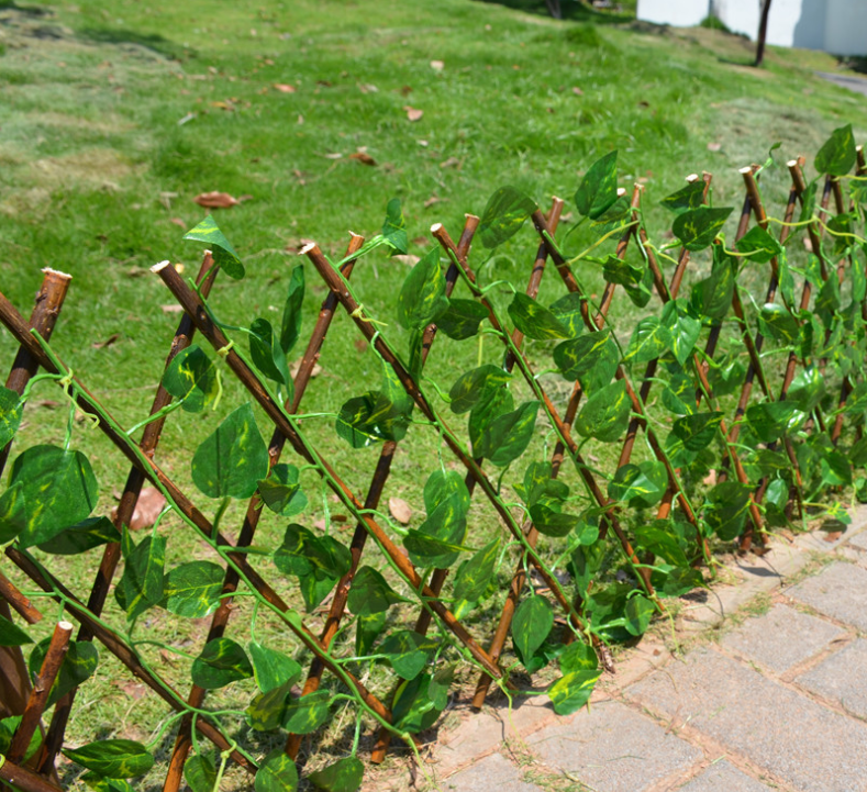 Flexible Ivy Privacy Screen for Balconies