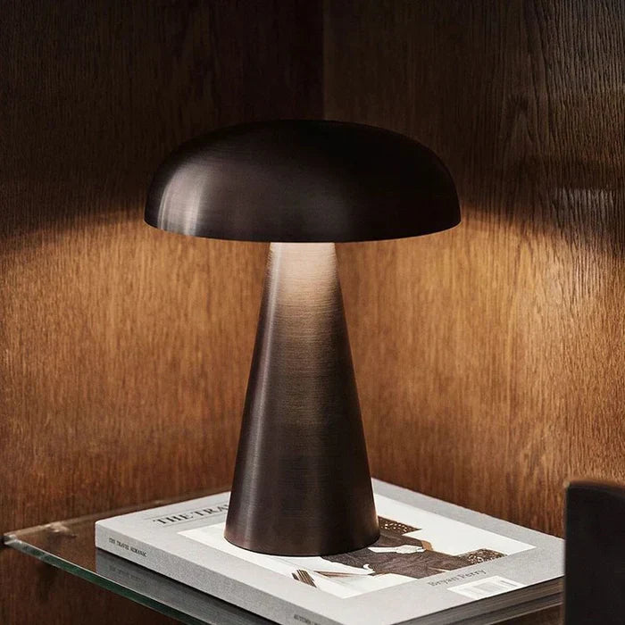 LUMINOUS GLOW – Elegant Wireless Table Lamp