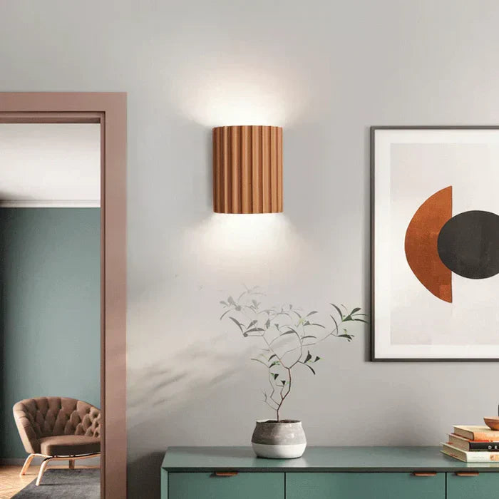 LUMINAIRE – Elegant Resin Wall Lamp Design