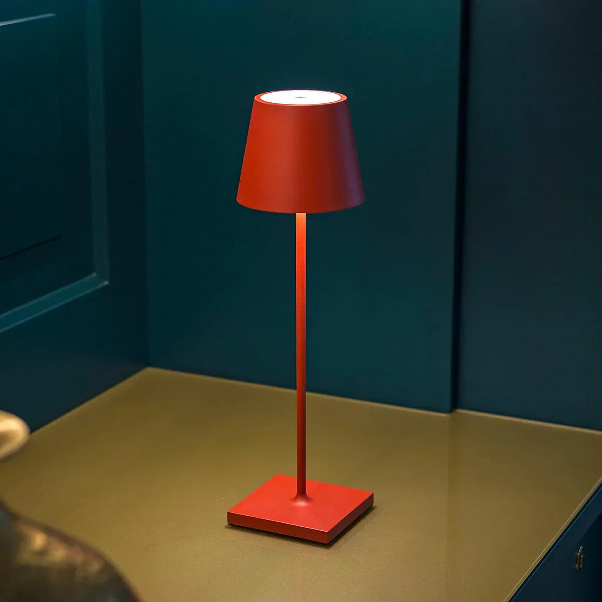 LUMINOUS – Modern Dimmable Table Lamp with Touch Control