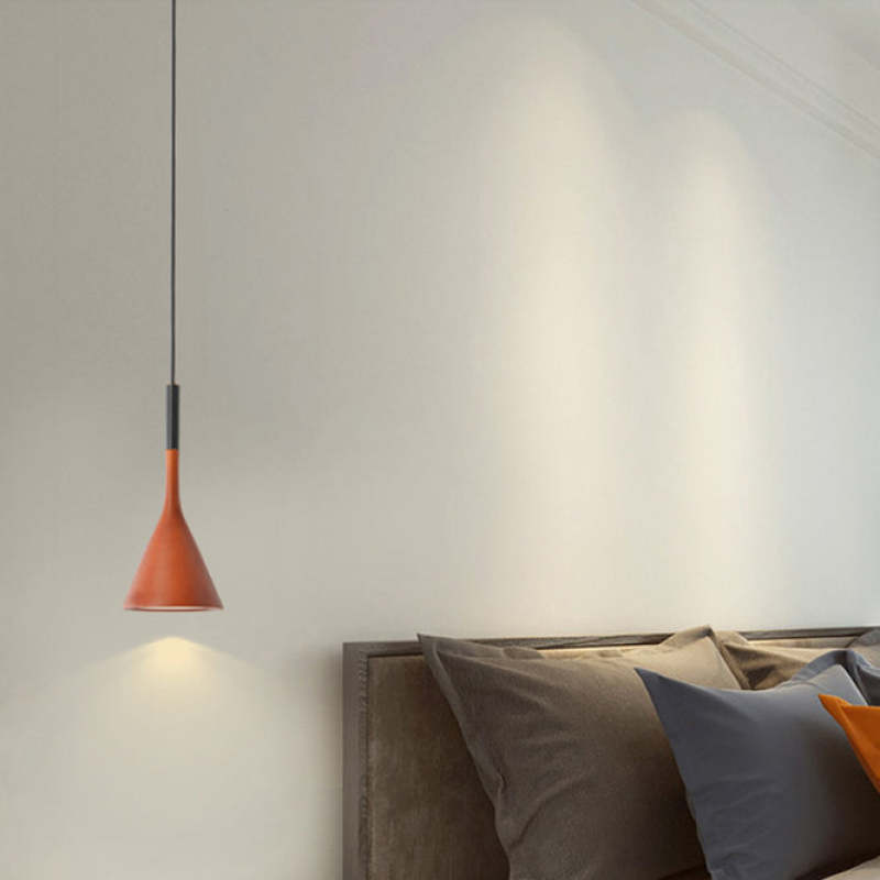 LUMINAIRE TRIANGLE – Modern Pendant Light Fixture