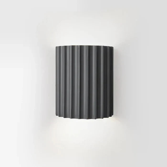 LUMINAIRE – Elegant Resin Wall Lamp Design