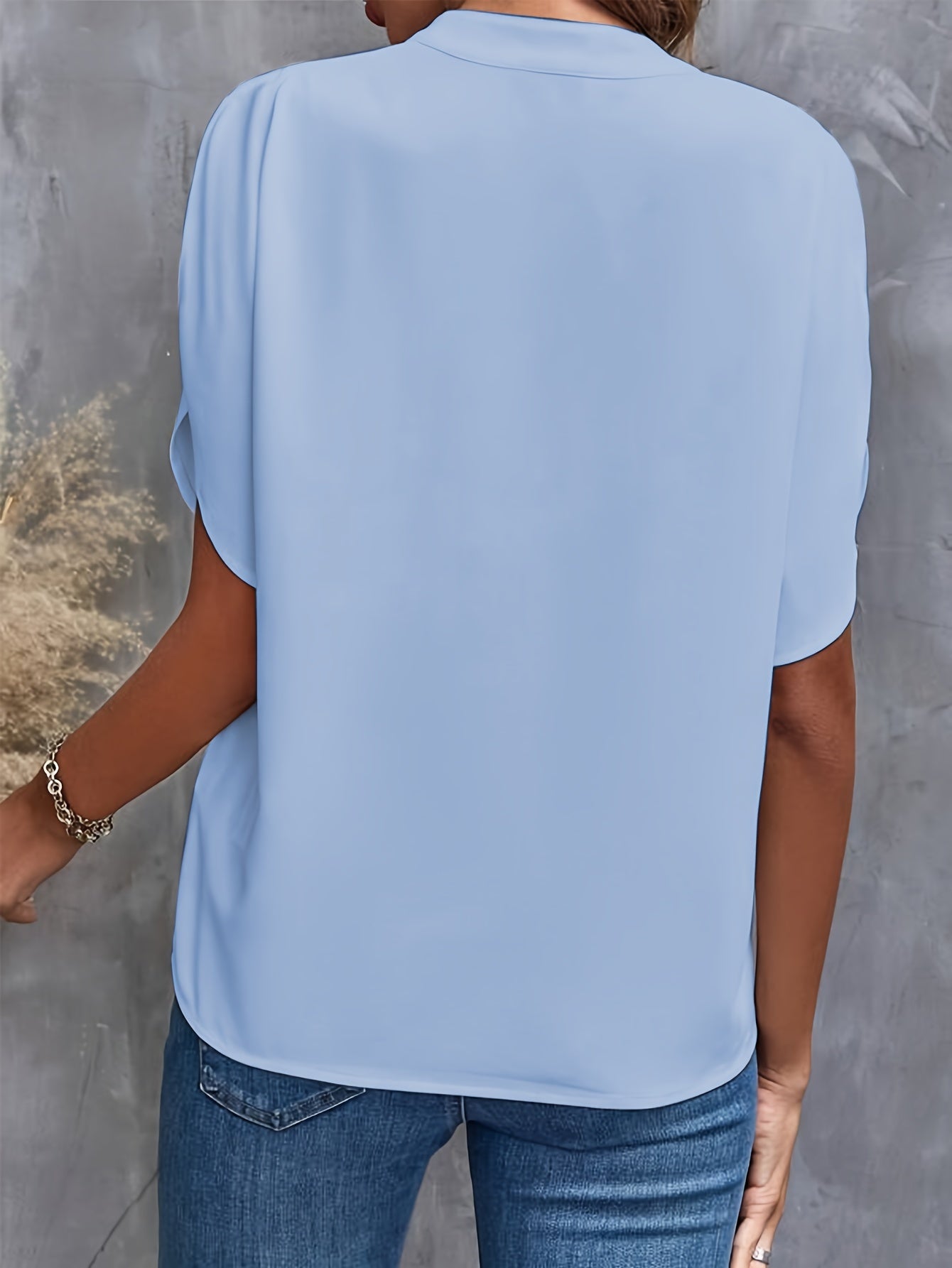 Elegant Lightweight Women's Spring Blouse