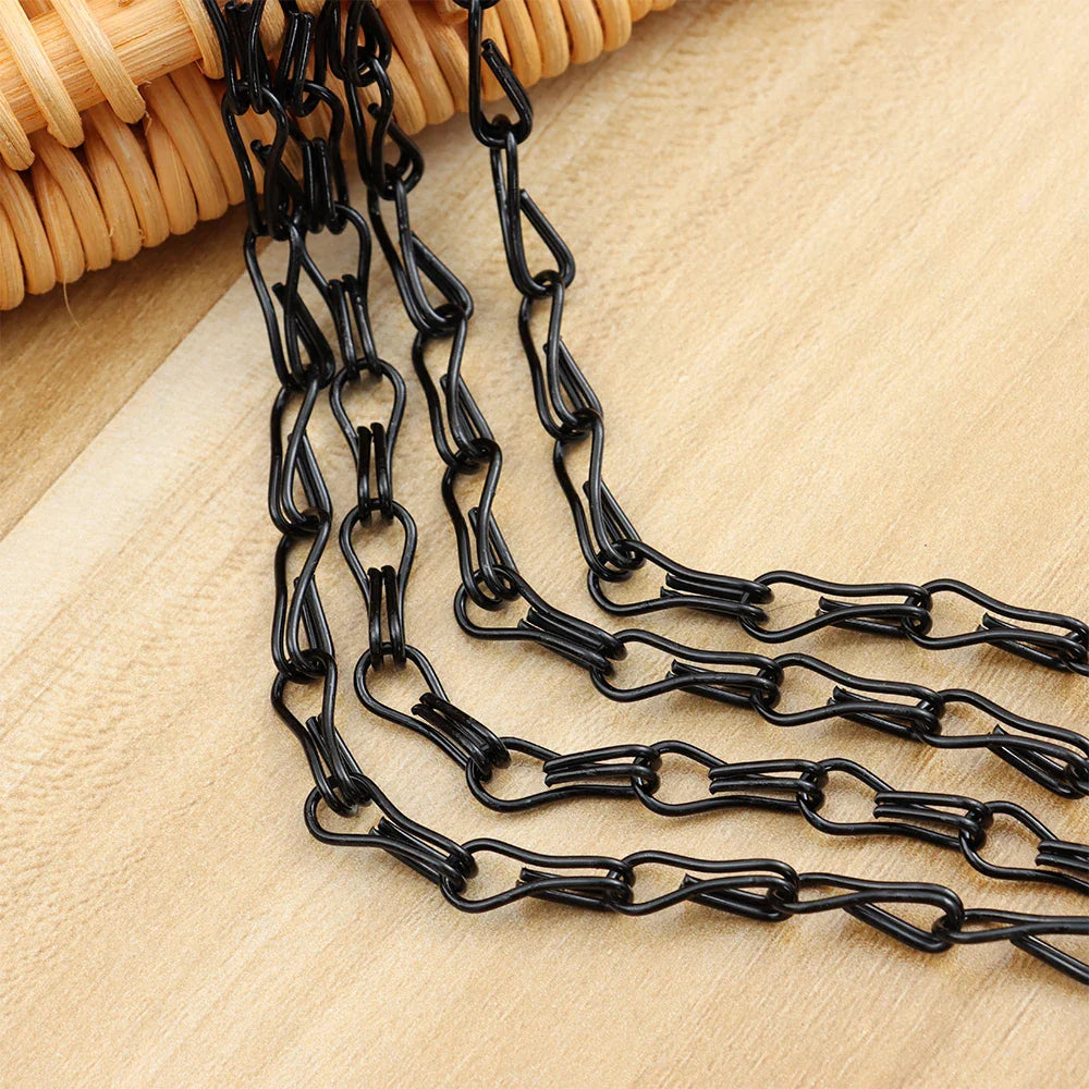 Sturdy Plant Hangers with Robust Chains