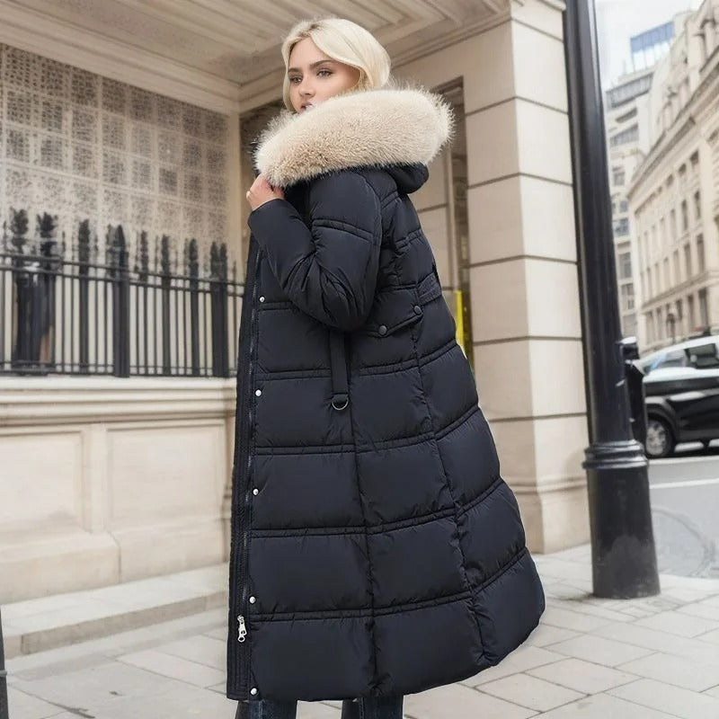 Luxurious Women's Winter Coat with Faux Fur