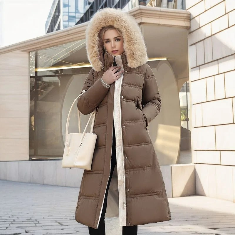 Luxurious Women's Winter Coat with Faux Fur