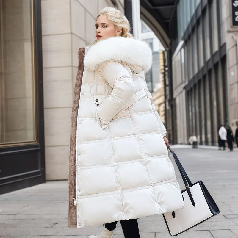 Luxurious Women's Winter Coat with Faux Fur