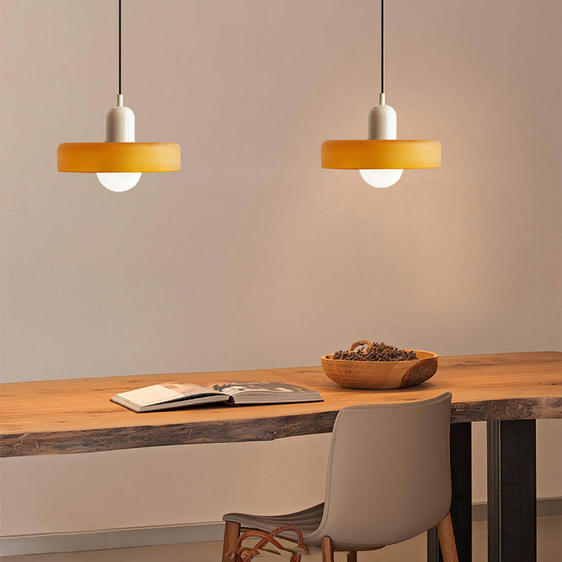 LUMINOUS ARTISAN – Elegant Colored Glass Pendant Lamp