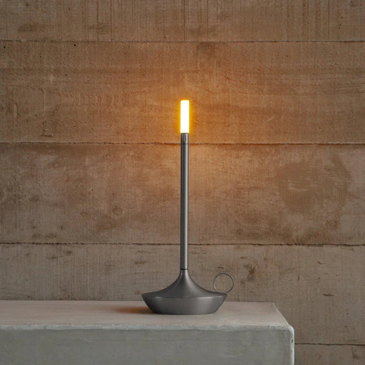 LUMINAIRE – Elegant Dimmable Table Lamp