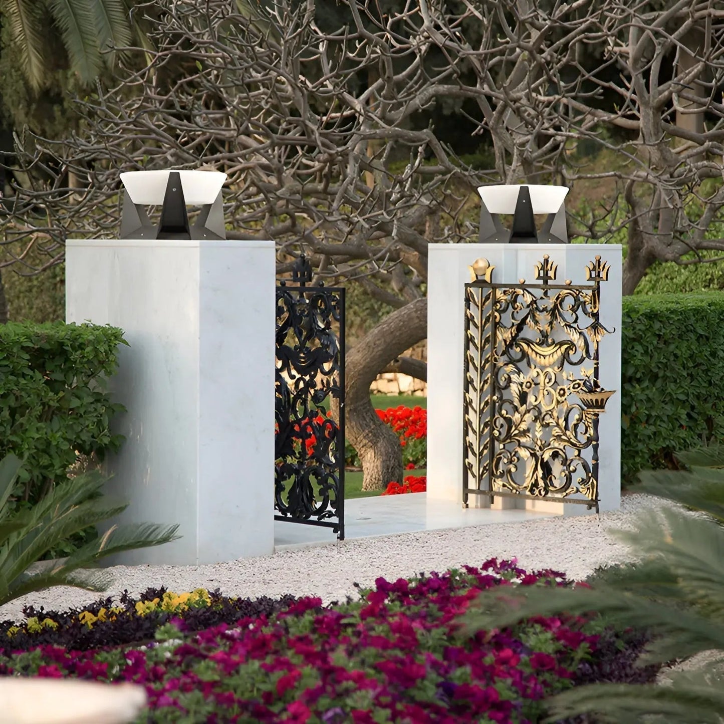 KAIYŪ – Elegant Solar Garden Lamp in Japanese Style