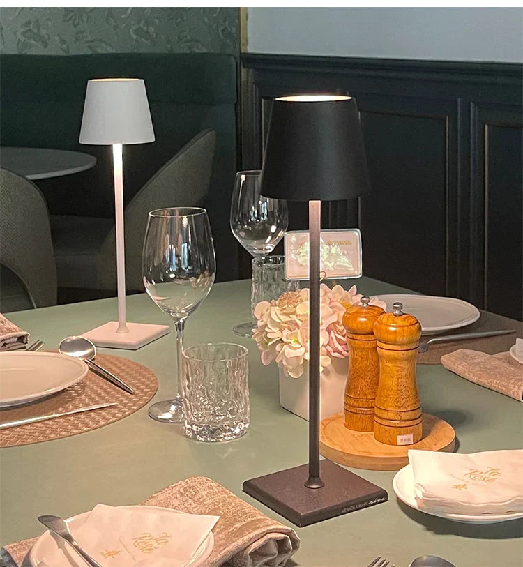 LUMINOUS – Elegant Wireless Rechargeable Table Lamp