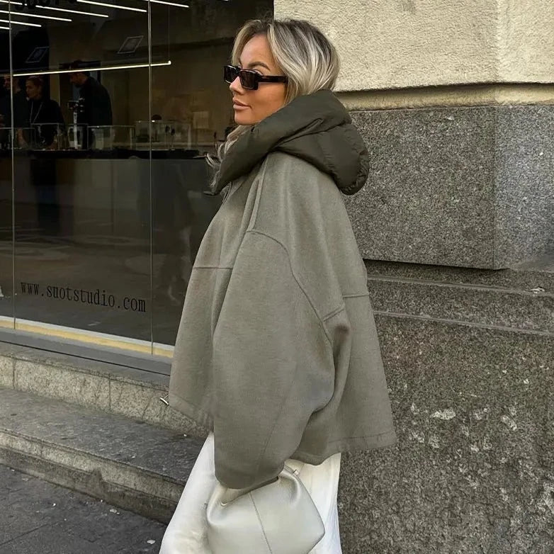 Cozy Casual Women's Hoodie - Stylish Comfort