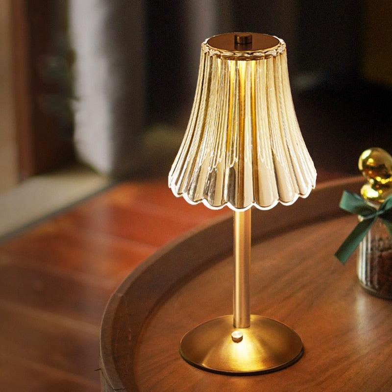 LUMINAIRE – Elegant Retro LED Table Lamp