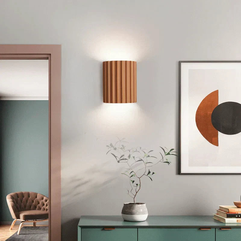 LUMINOUS ARTISTRY – Modern Resin Wall Lamp