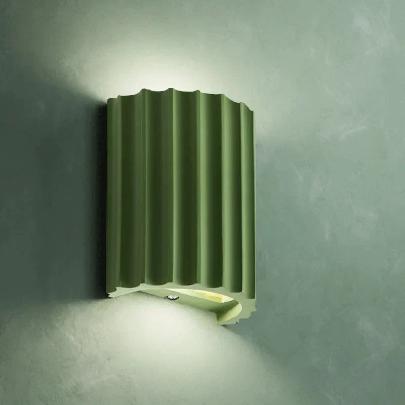 LUMINOUS ARTISTRY – Modern Resin Wall Lamp