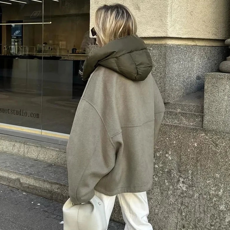 Cozy Casual Women's Hoodie - Stylish Comfort