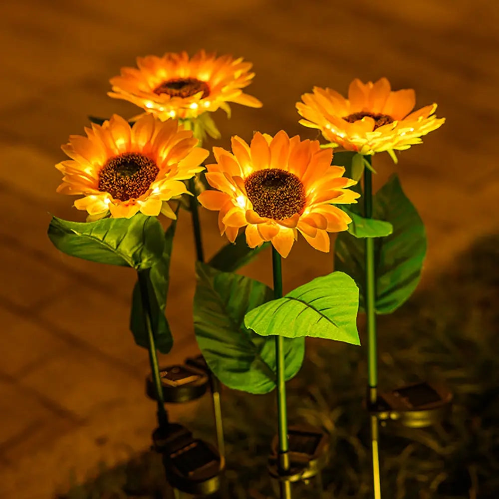 SUNSHINE BLOOM – Realistic Solar-Powered Garden Lamp