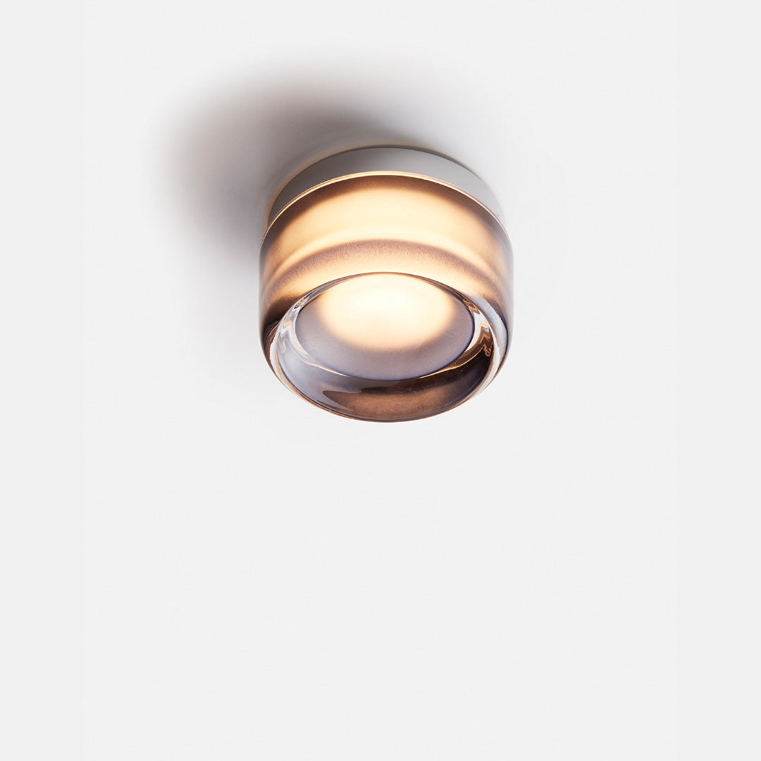 LUMINOUS – Chic Wall Light for Modern Spaces