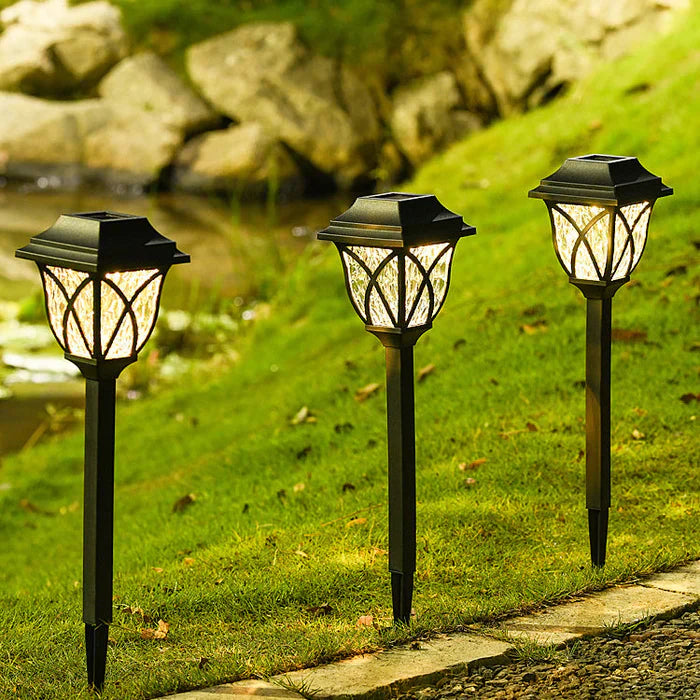 LUMINAIRE – Elegant Solar Garden Lighting Solution