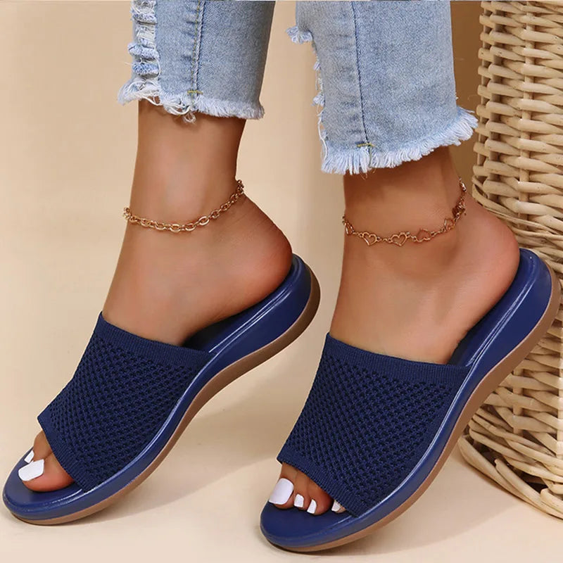 Trendy Flat Sandals for Summer Comfort