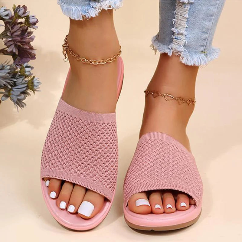 Trendy Flat Sandals for Summer Comfort