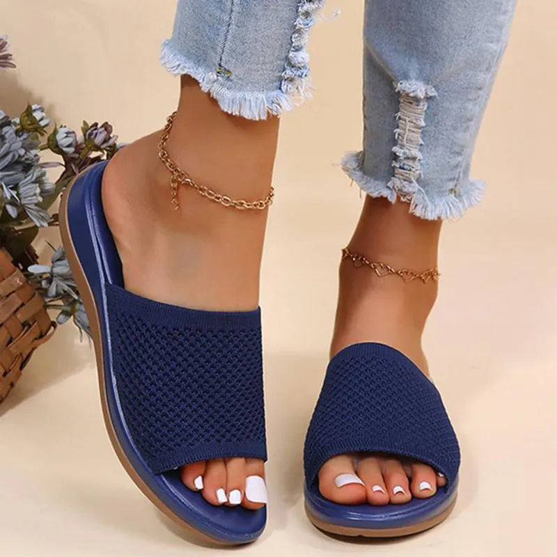 Trendy Flat Sandals for Summer Comfort