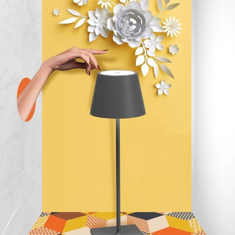 LUMINOUS – Elegant Cordless LED Table Lamp