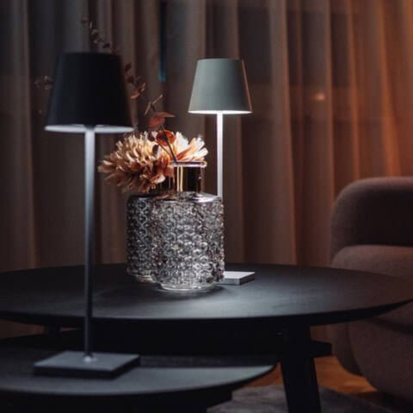 LUMINOUS – Elegant Cordless LED Table Lamp