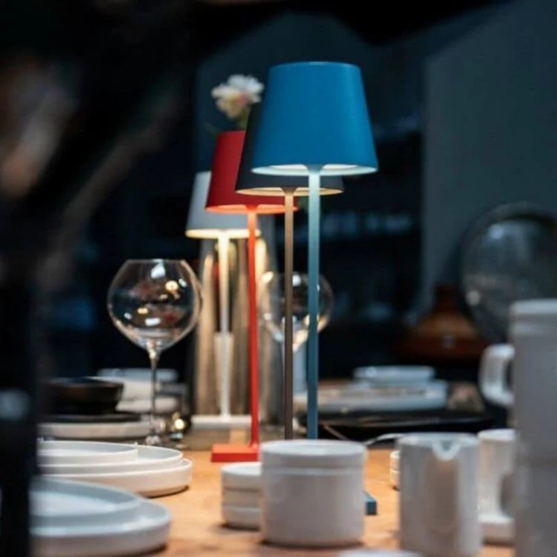 LUMINOUS – Elegant Cordless LED Table Lamp