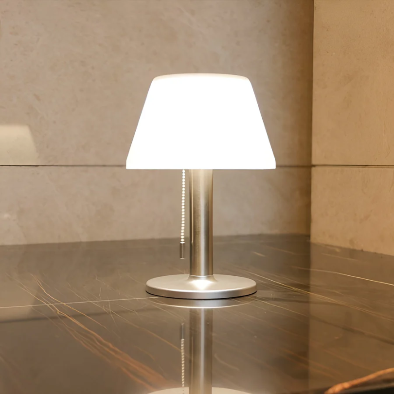 LUMINAIRE – Chic Solar Table Lamp for Outdoors