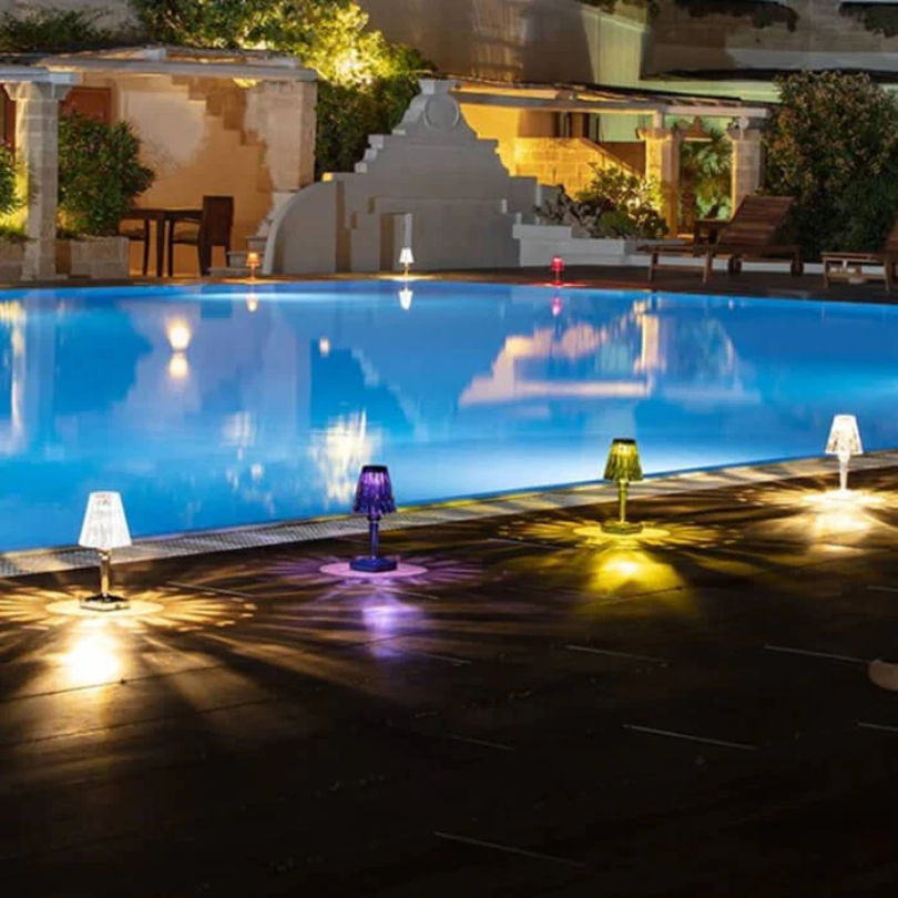 LUXELITE – Glamorous Crystal Table Lamp Design