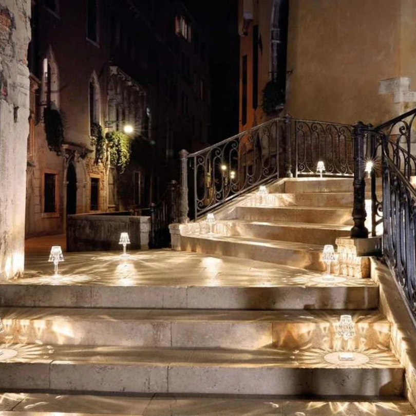 LUXELITE – Glamorous Crystal Table Lamp Design