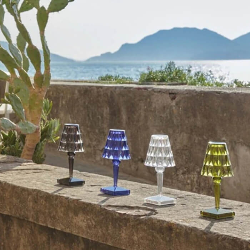 LUXELITE – Glamorous Crystal Table Lamp Design