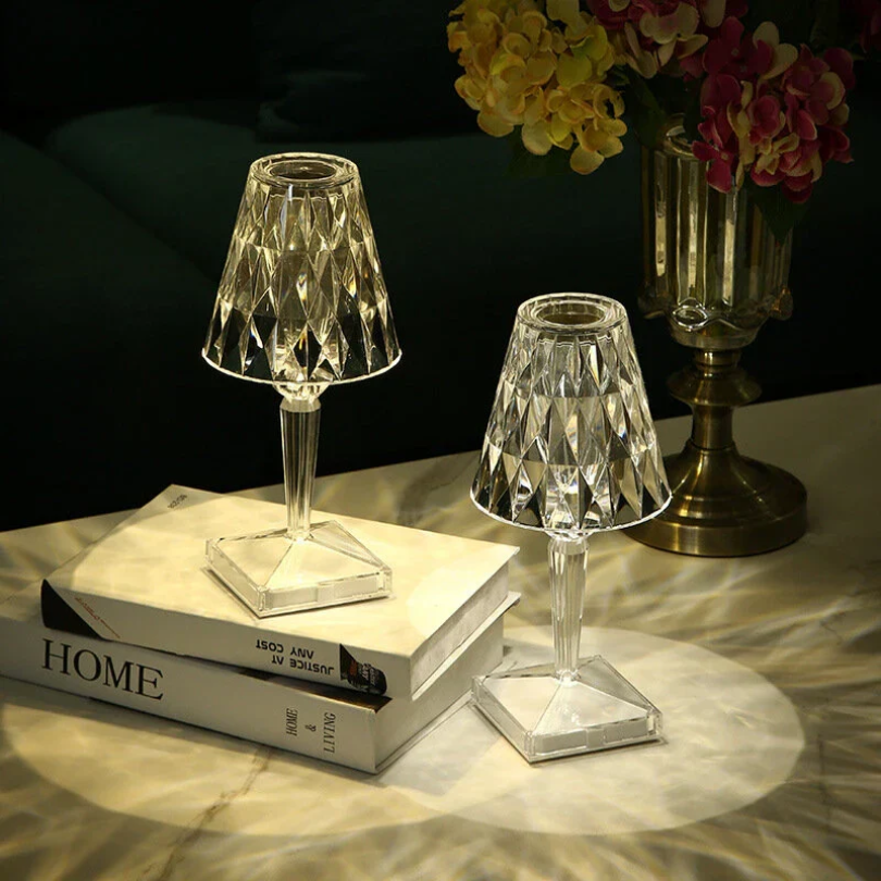 LUXELITE – Glamorous Crystal Table Lamp Design