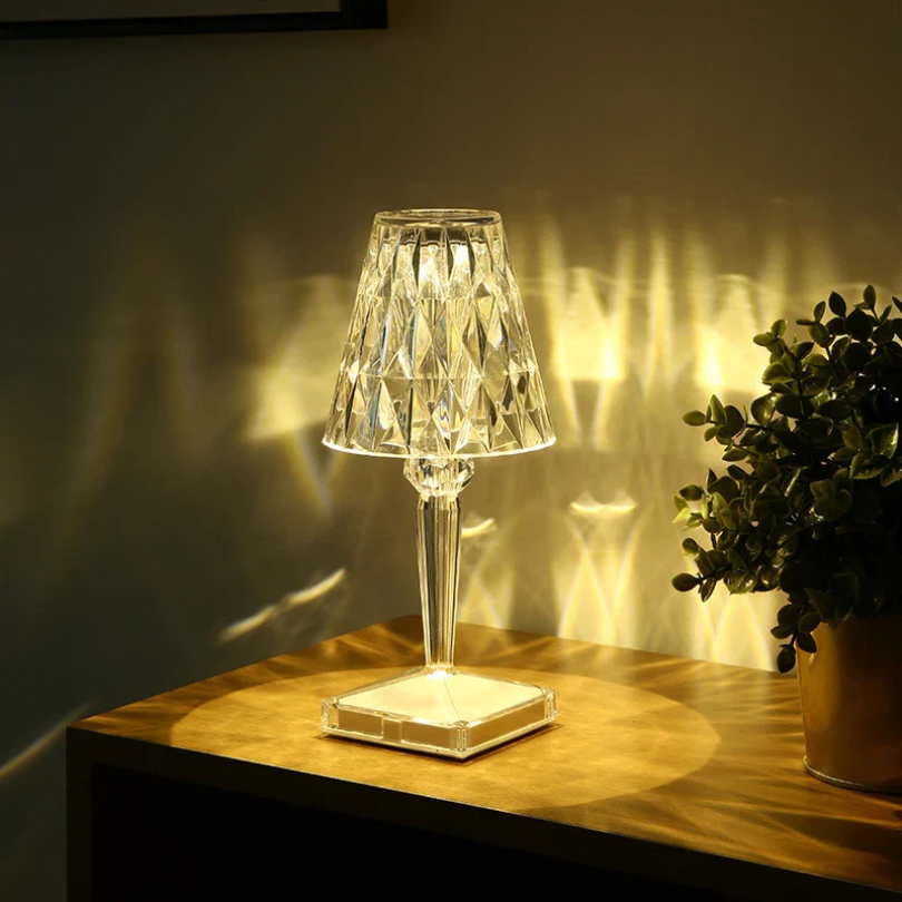 LUXELITE – Glamorous Crystal Table Lamp Design
