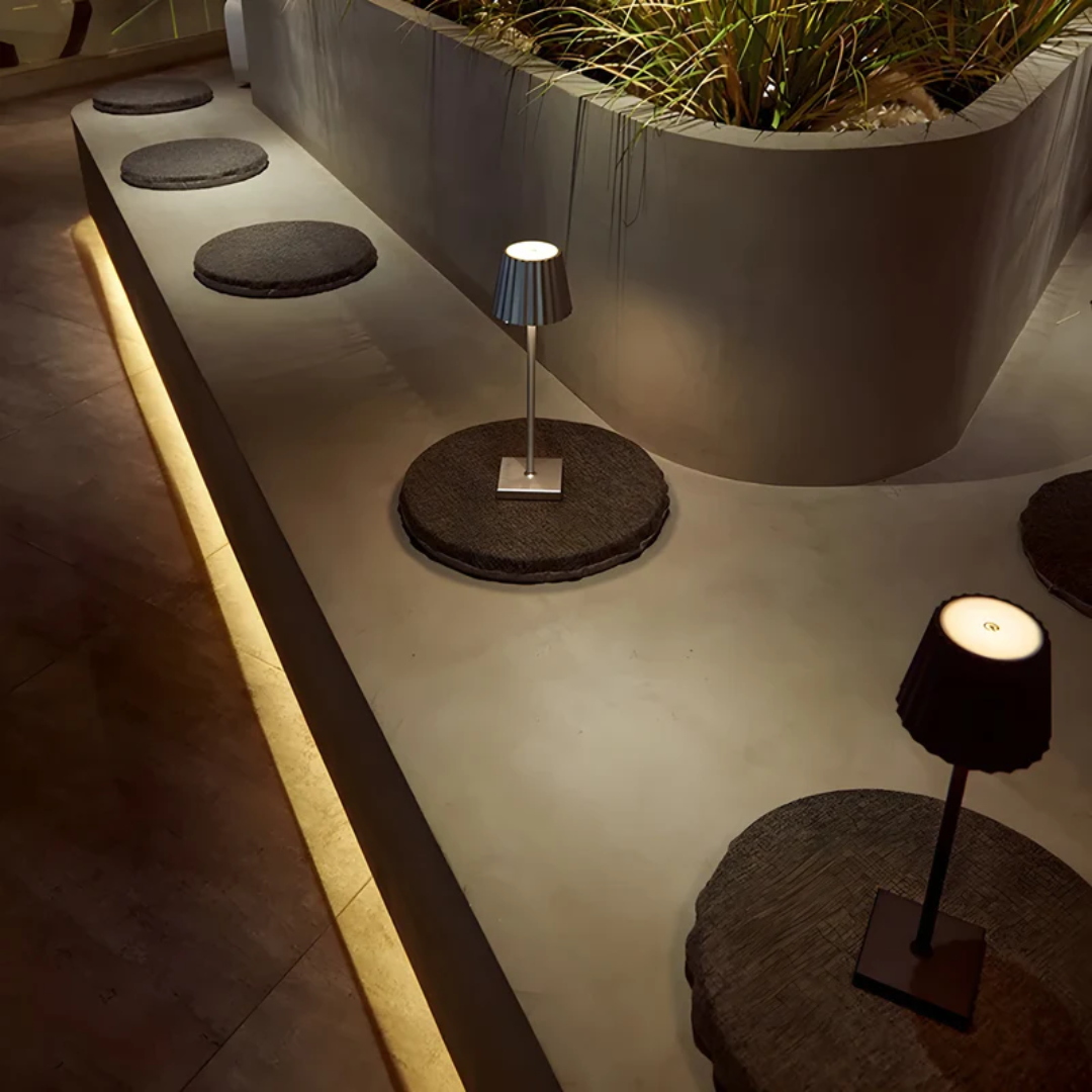 LUMINAIRE – Elegant Wireless Touch Table Lamp