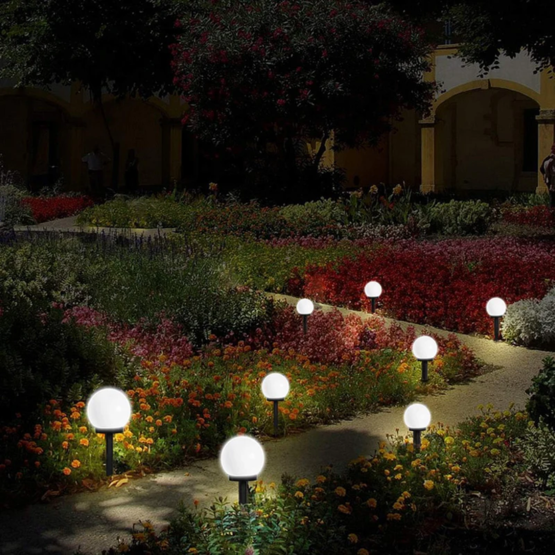 LUMINAIRE SPHERE – Elegant Solar Garden Orbs