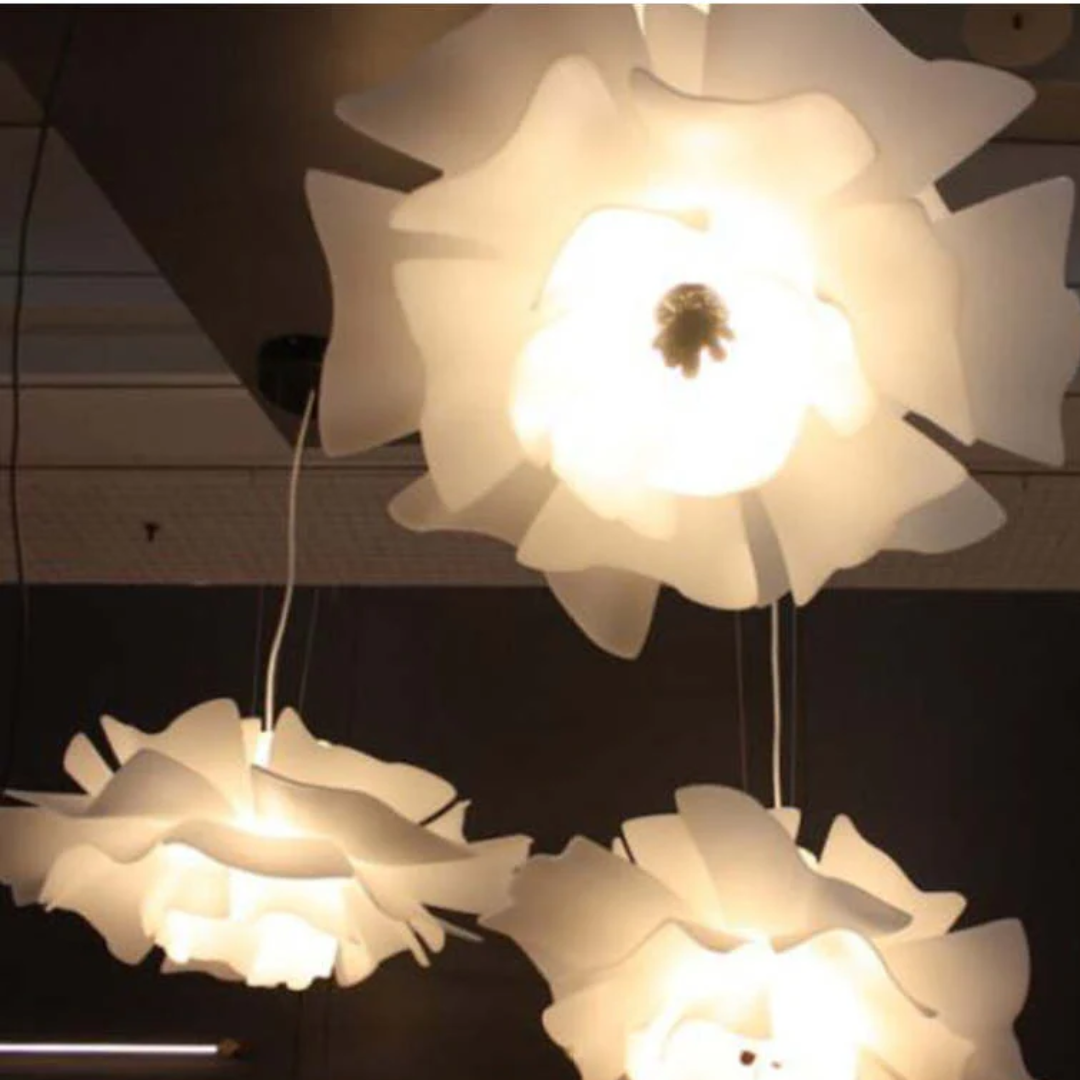 LUMINAIRE BLOOM – Elegant Flower-Shaped Pendant Lamp