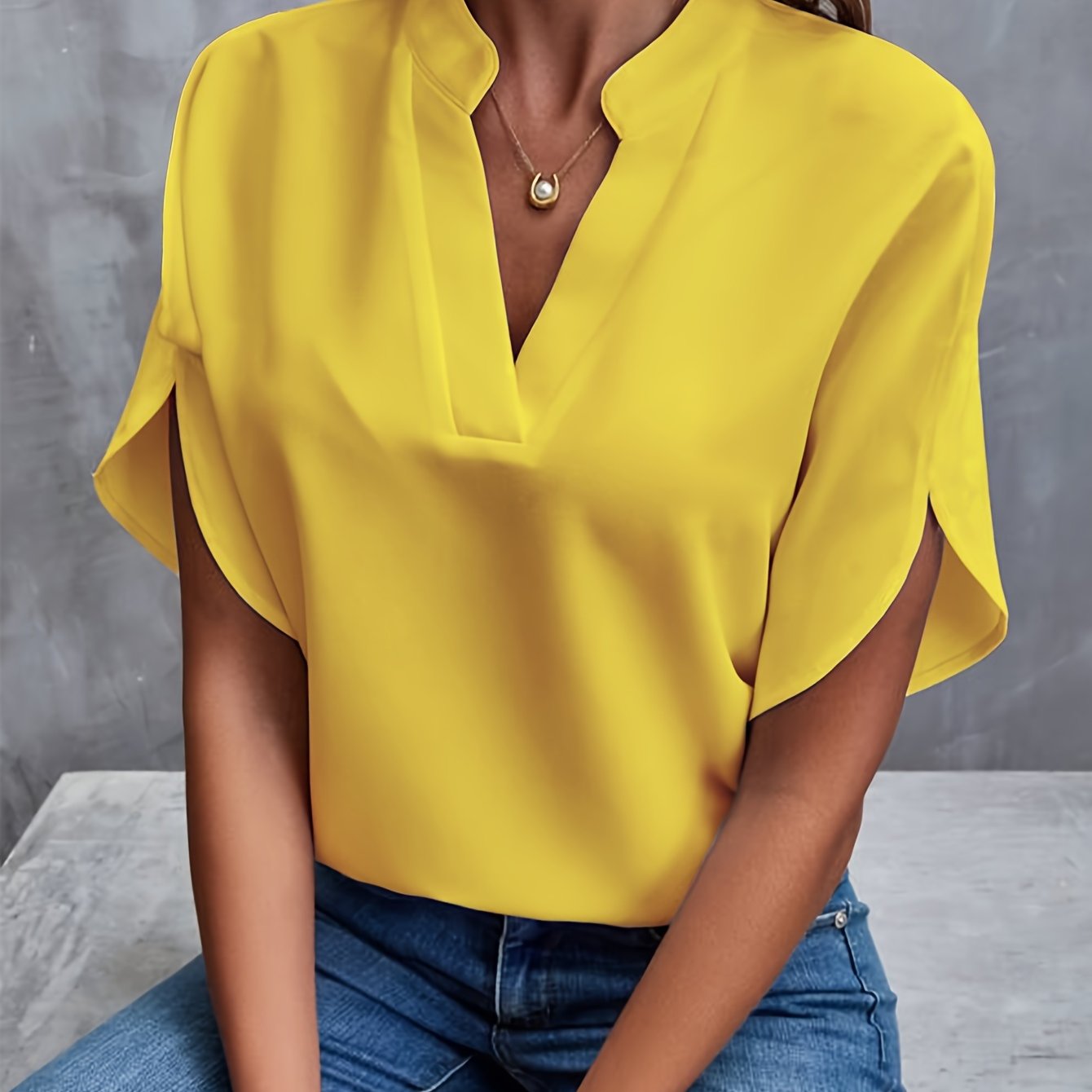 Elegant Lightweight Women's Spring Blouse