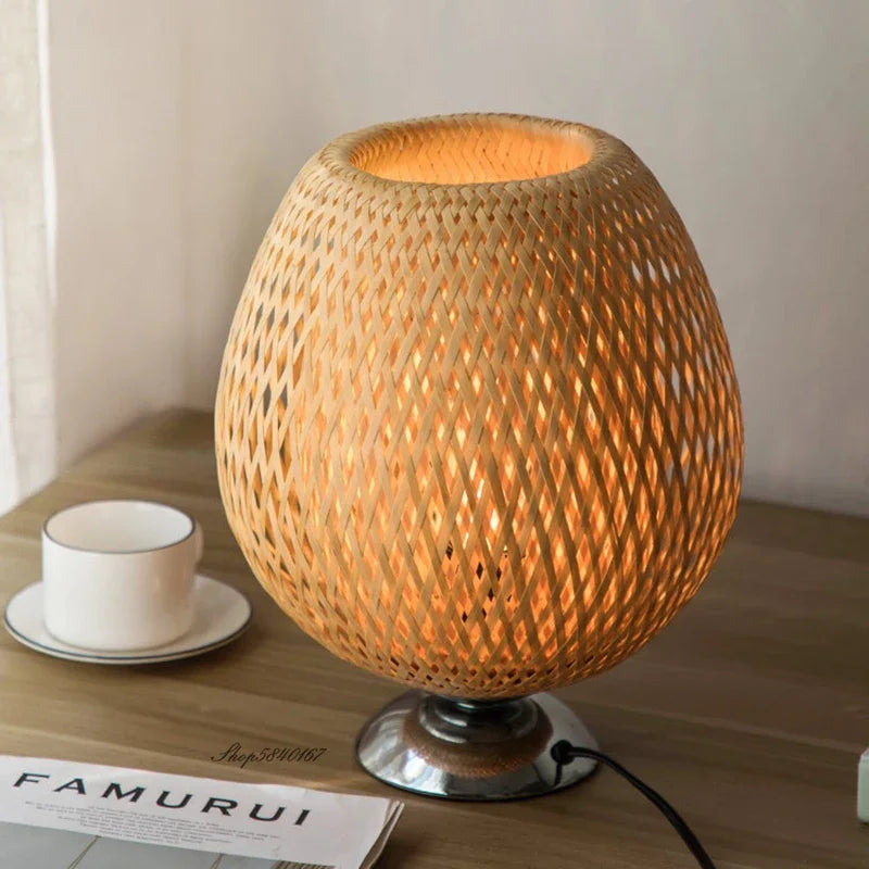 BAMBOO LUMINA – Vintage Table Lamp with Rustic Charm